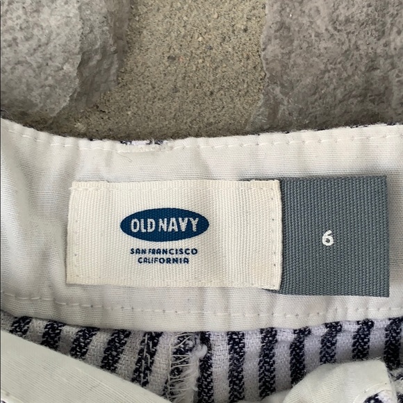 Blue and white striped shorts - Picture 3 of 3